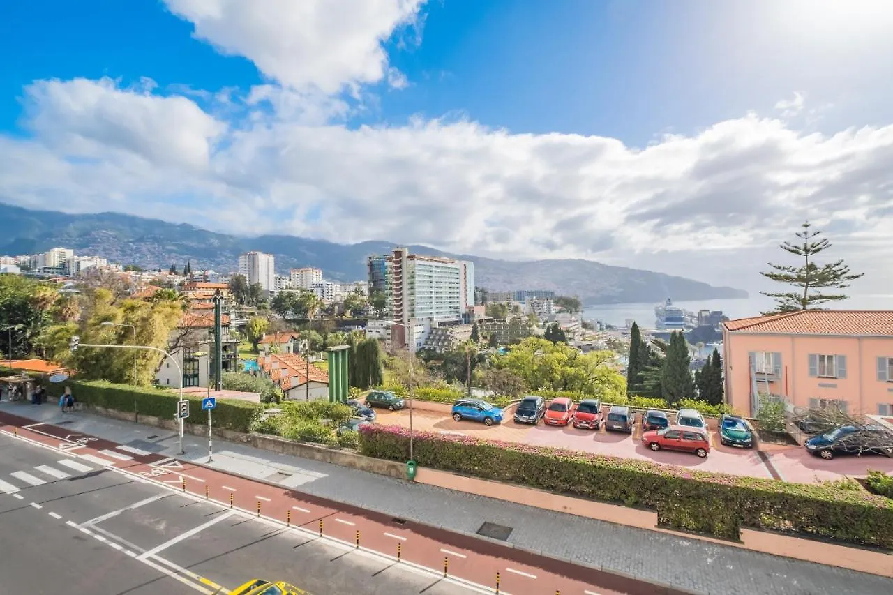 Central Funchal Beautiful View Apartment  Funchal (Madeira)